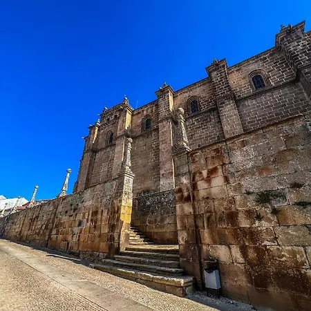 בית נופש Casas Dona Matilde טורה דה מונקורבו